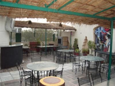 Aditya Hotel Ludhijána Kültér fotó