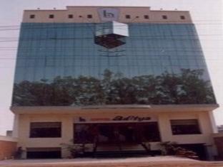 Aditya Hotel Ludhijána Kültér fotó